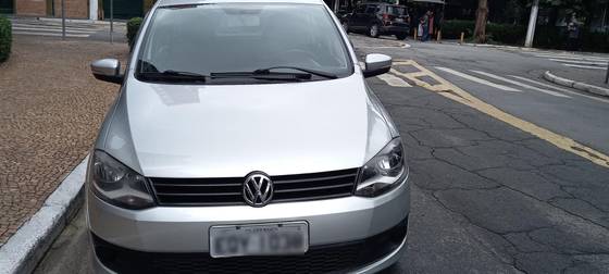 VOLKSWAGEN FOX 1.6 MI 8V FLEX 4P AUTOMATIZADO VOLKSWAGEN FOX 1.6 MI 8V FLEX 4P AUTOMATIZADO
